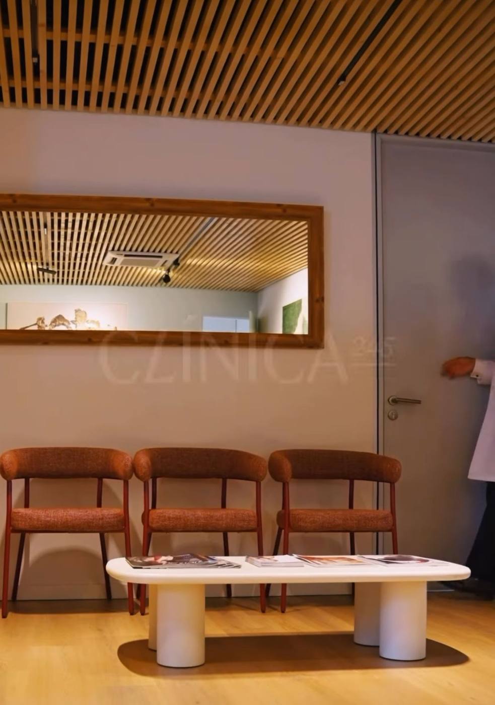 Sala de espera da Clínica 245